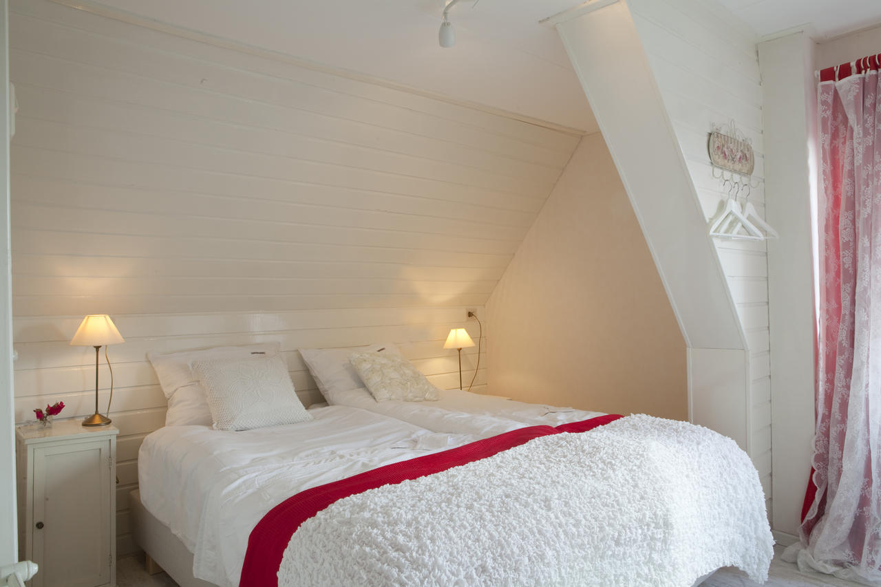 Catherina Hoeve Burgerbrug Bilik gambar